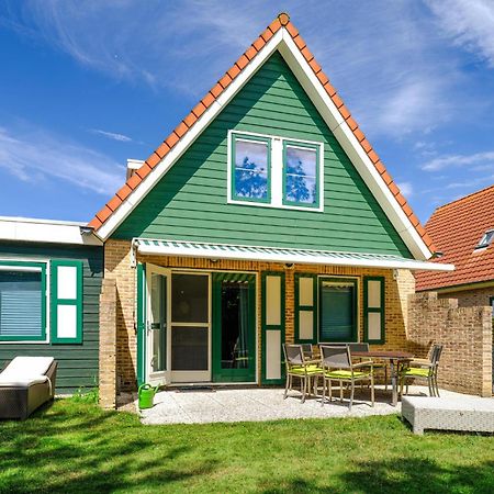 4 Bedroom Cozy Home In Zonnemaire Exteriér fotografie